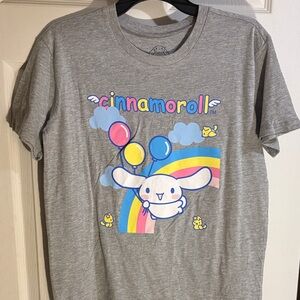Sanrio Cinnamoroll Gray Tee with Pastel Rainbow & Balloons NWT Small